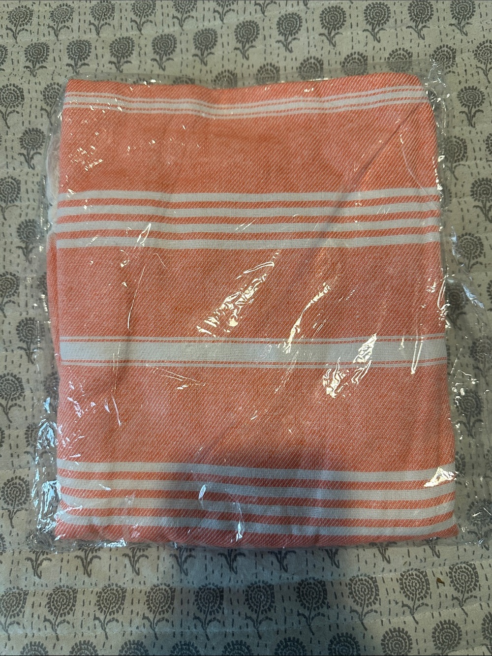 Pastel Turkish-Style Beach Towel in Orange you get 1 - Picture 4 of 4